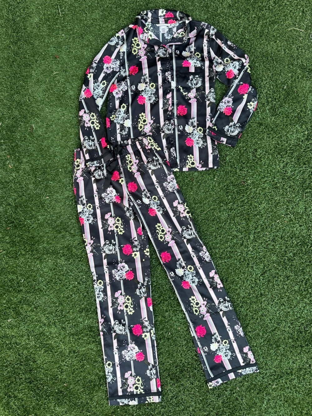 Victoria's Secret Black Satin Floral Pajama Set Size XS